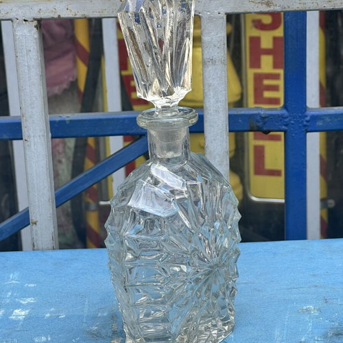 Vintage Crystal Whiskey Decanter with Stopper used, heavy cut glass