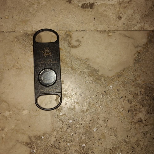 Cigar cutter used