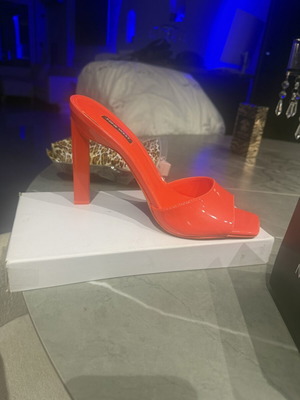Nine West mules new, size 41, orange