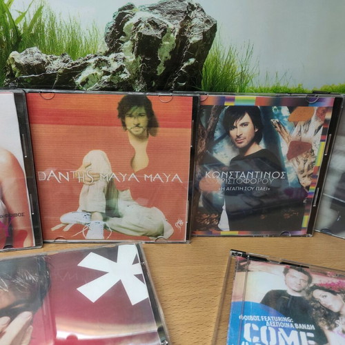 Greek music CD set like new, 6 CDs with popular artists