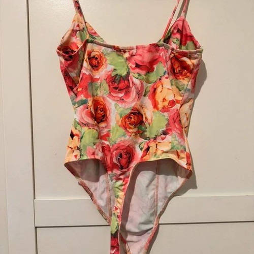Bershka floral bodysuit like new, size M