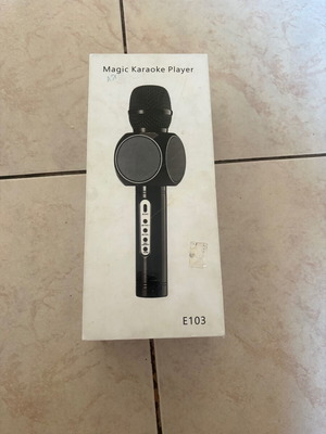Magic Karaoke Player E103 wireless microphone, gold