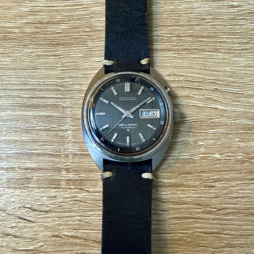 Seiko Bellmatic 4006-6010 vintage wristwatch used, grey dial