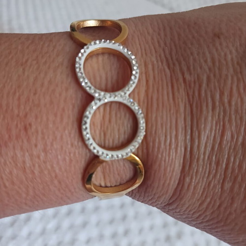 Elegant bracelet new, gold color