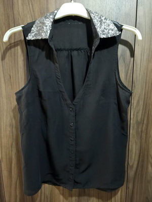 Tally Weijl black sleeveless shirt with sequins like new