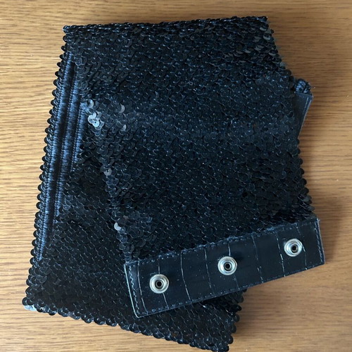 Women's belt with sequins elastic like new, black adjustable