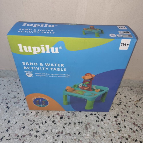 Children's sand and water play table