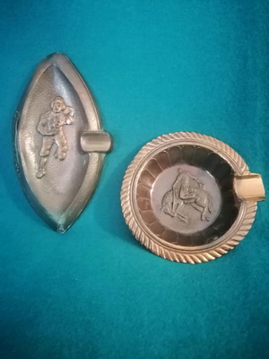 Χάλκινα τασάκια μεταχειρισμένα, vintage δεκαετίας '60, ανάγλυφα σχέδια