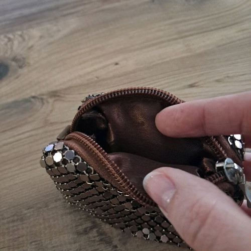 Coin purse like new, brown/bronze with zipper