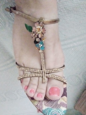 Sandals used, gold bronze shades, heel 9 cm, size 39