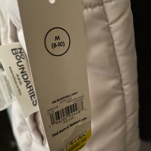 No Boundaries Reversible Sleeveless Vest new, size medium