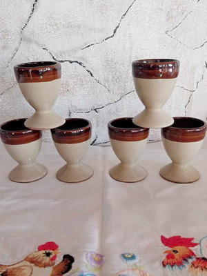 Vintage ceramic egg cups set of 6 like new
