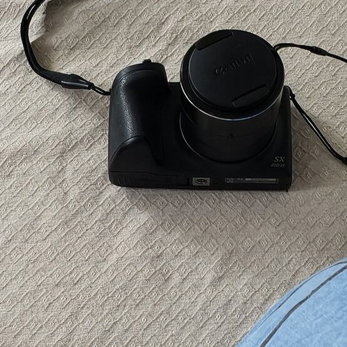 Canon PowerShot SX410 IS camera like new with Case Logic bag