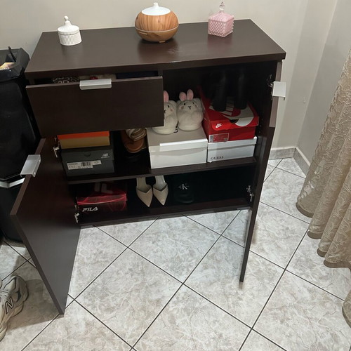 Shoe rack like new, height 0.82 m, width 0.89 m