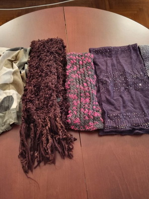 Scarves and shawls like new, set of 5 pieces