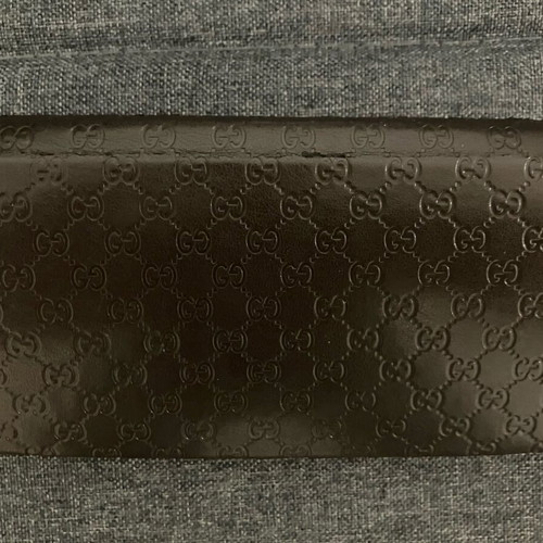 Gucci case like new, black and gray