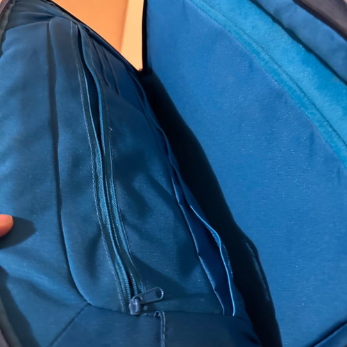 Laptop bag like new, blue with multiple compartments