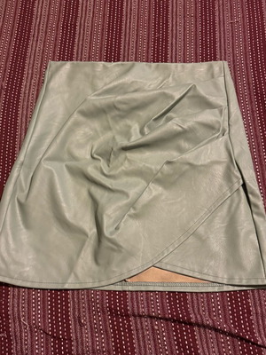 Leather skirt new, mini, green, size L