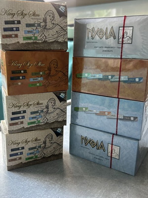 King Size rolling papers and Pythia booklets, pack of 96 and 100