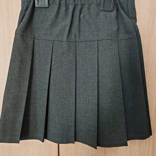 Marks & Spencer gray parade skirt new, size 116 cm for 6 years old