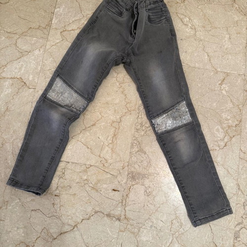 Grey jeans for girl 6 years used with sequins on knees
