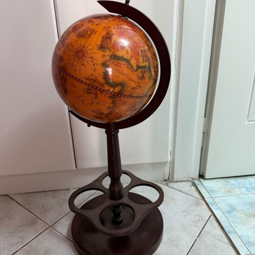 Wooden decorative drinks furniture like new
