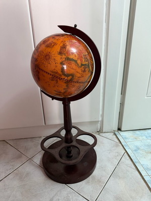 Wooden decorative drinks furniture like new