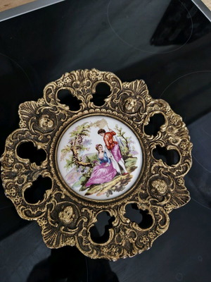 Bronze hanging decoration used from 1980