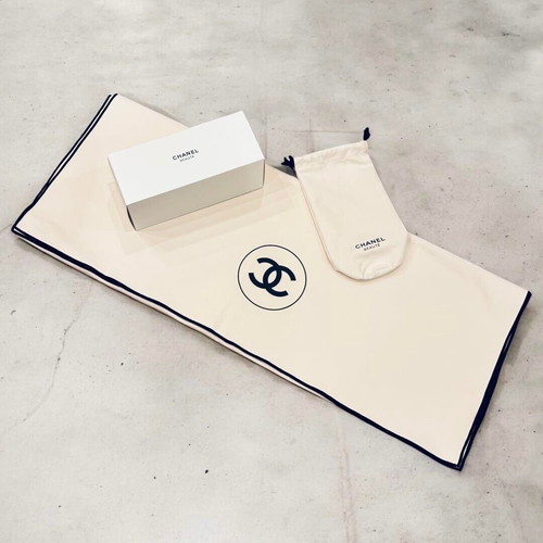 Chanel large microfiber towel, ecru, with box and storage pouch