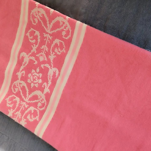 Large woven pillowcase like new with handmade embroidery 80x50 cm