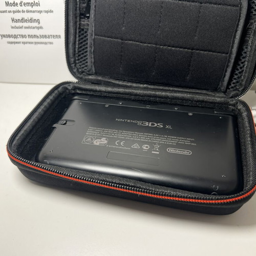 Nintendo 3DS XL употребяван с аксесоари, напълно функционален