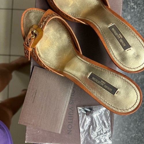 Louis Vuitton mules like new, leather, size 39.5