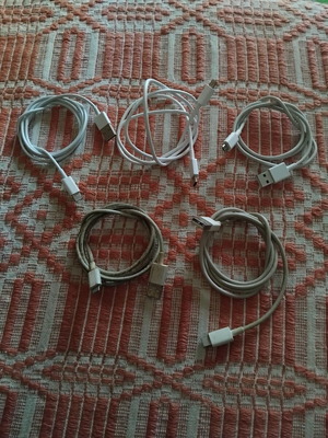 Σετ καλωδίων φόρτισης USB Type-C μεταχειρισμένα, 5 τεμάχια, λευκά και γκρι