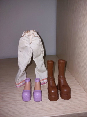Bratz Yasmin first edition clothes used