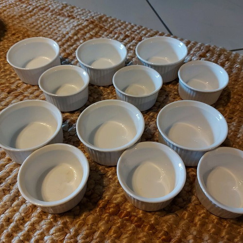 Porcelain ovenware like new, set of 12 pieces