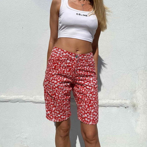Bermuda shorts like new, size S, red