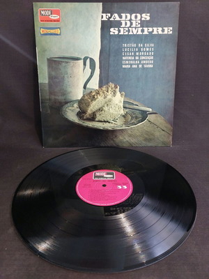Fados De Sempre vinyl used, in very good condition