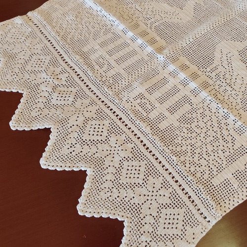 Handmade knitted curtains like new, set of 2, 67x77 cm