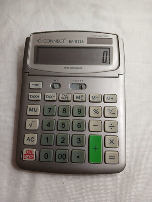 Q-Connect Solar Calculator like new with extra battery