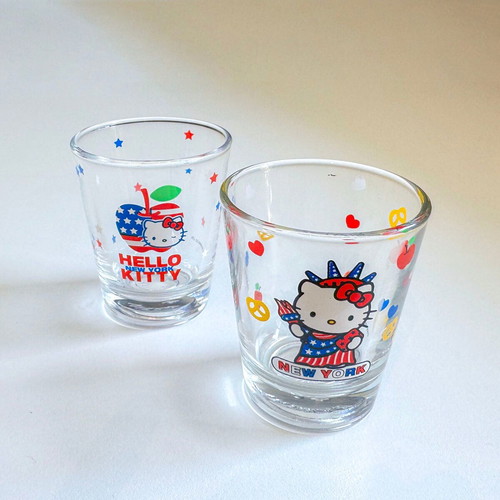 Hello Kitty Sanrio set of 2 glass shot glasses New York