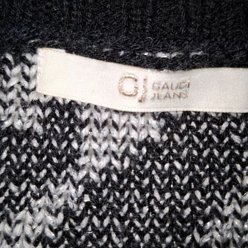 Gaudi sweater white and black like new