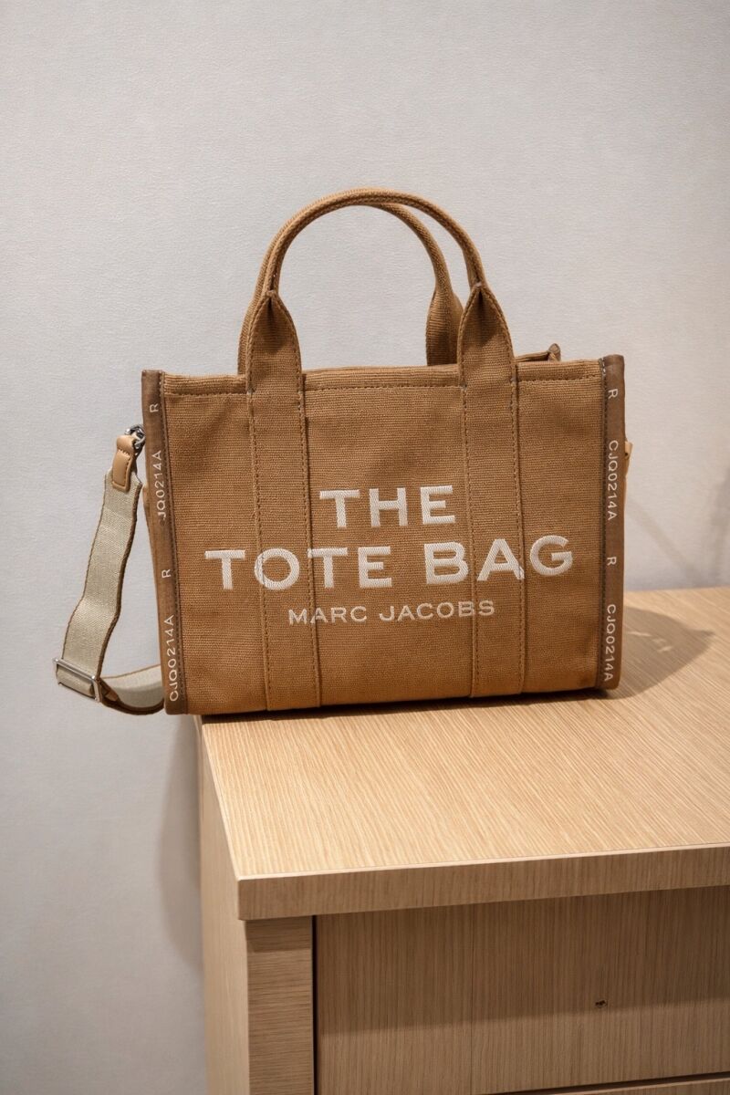 Marc Jacobs The Tote Bag shoulder bag… - € 210,00 - Vendora.cy