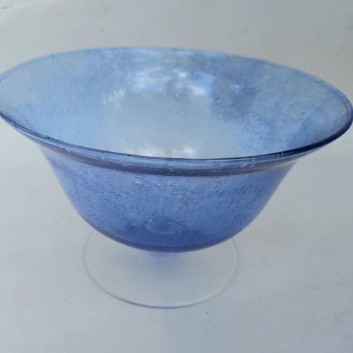 Glass bowl set like new, two decorative handblown pieces