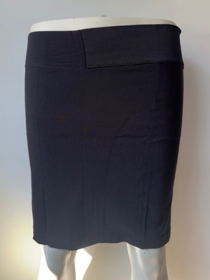 Zara black fitted skirt with elastic waist mini pencil, like new