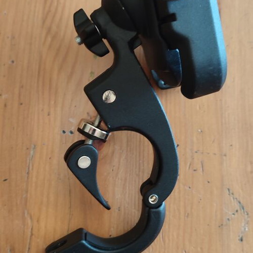 Celly ArmorBike smartphone holder like new for bike, scooter, motorcycle