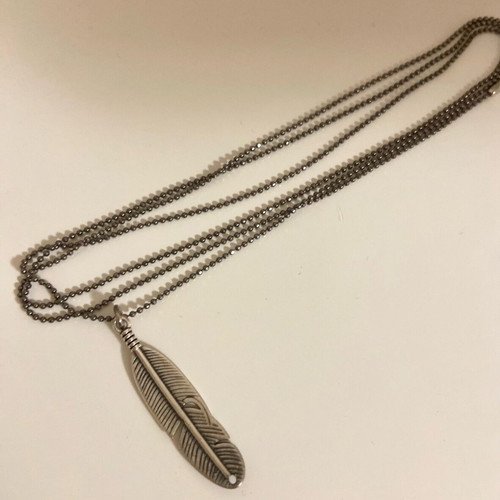 Long necklace with feather new, silver