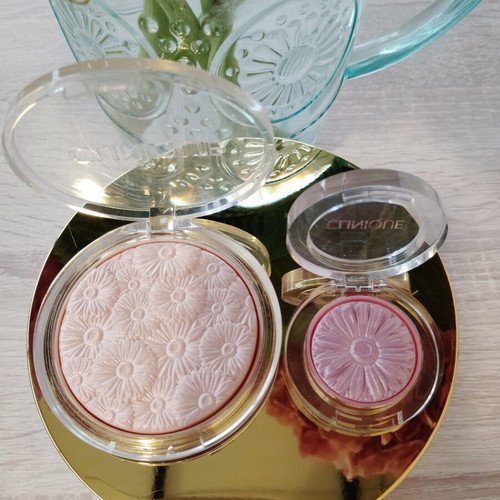 Clinique makeup set new with highlighter Lunar Pop and Lid Pop