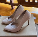 Ideal Shoes nude patent leather pumps size 37 like new