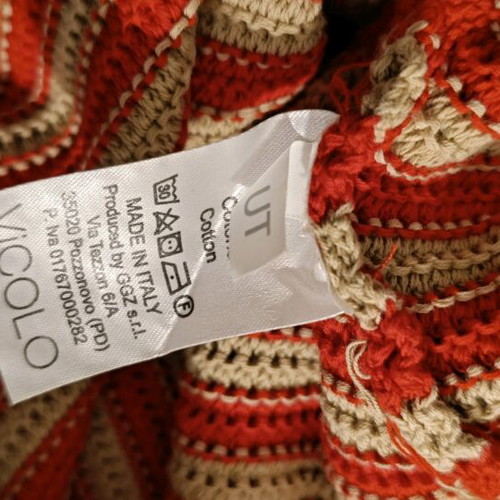 Cropped Vicolo top like new, size S, beige and red