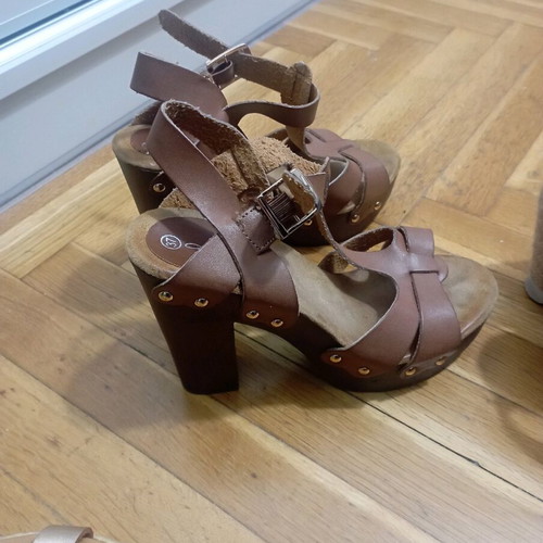 Women's summer shoes like new, 3 leather pairs, size 38